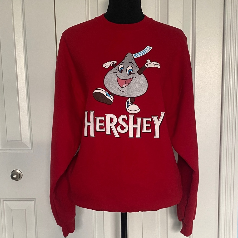 Hershey’s Hershey Kiss Graphic Medium Jerzees Red Crewneck Sweater